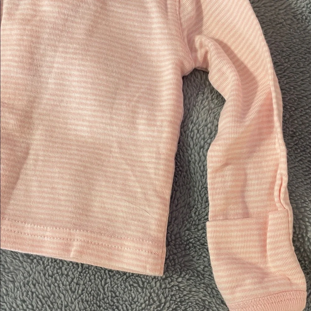Carter's Light Pink Girls Button Down Shirt with Giraffe Size Newborn